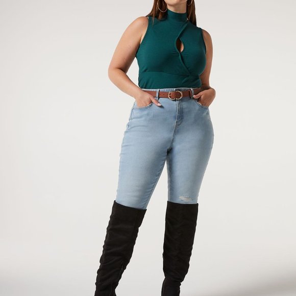 Haut sans manches avec avant croisé - Picture 2 of 5